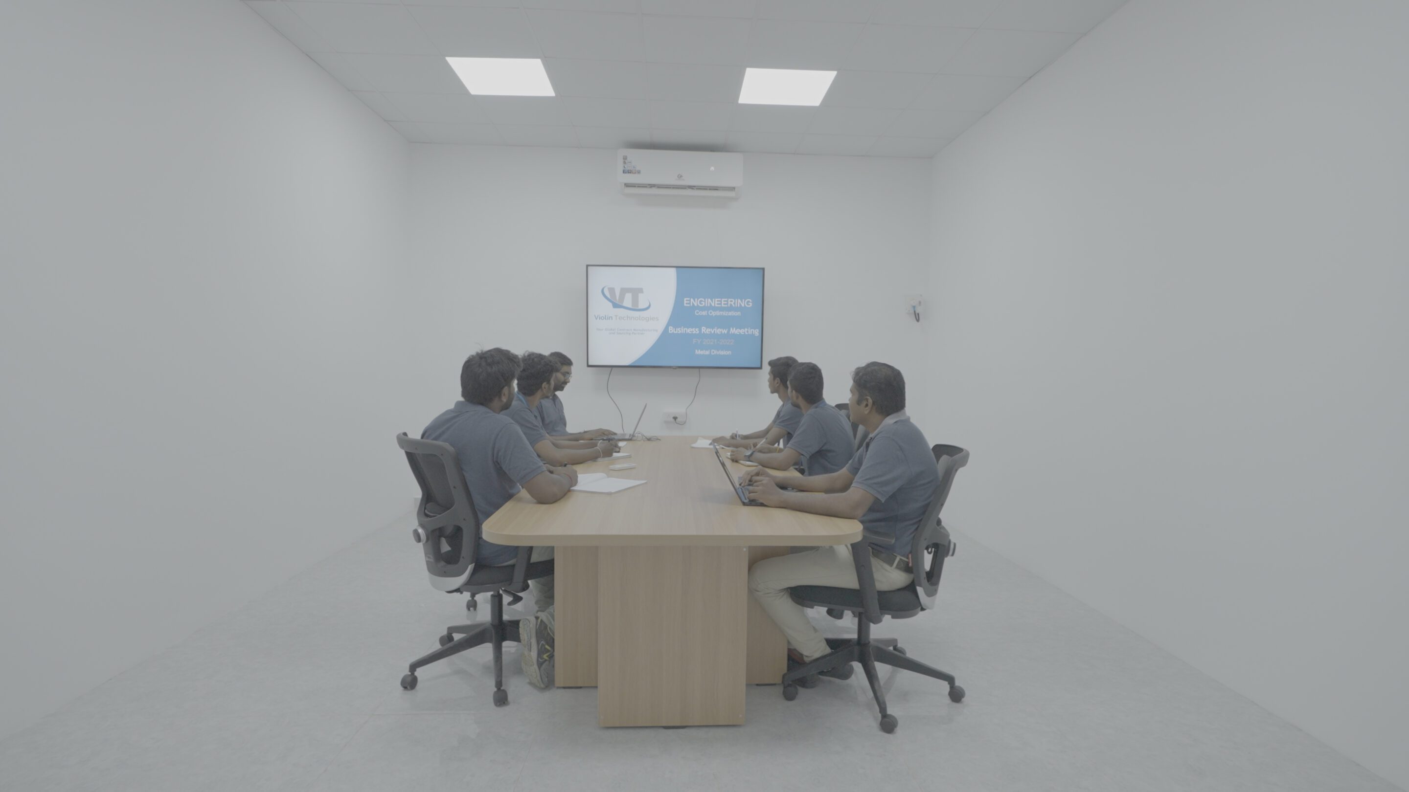 conf-room Staff